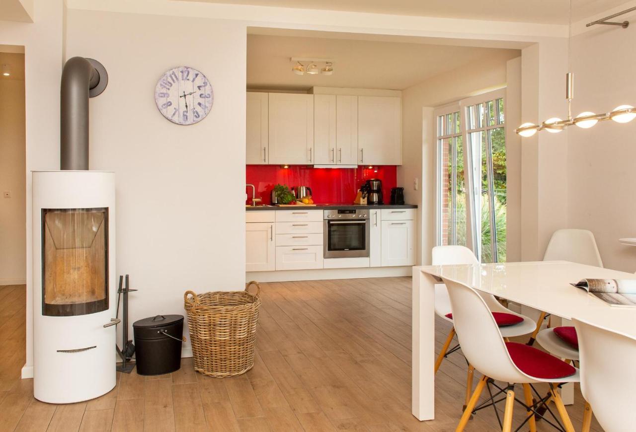 Haus Watthus - Wohnung Paradies Nebel Esterno foto