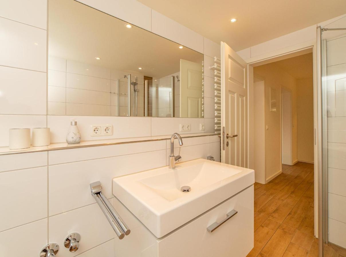 Haus Watthus - Wohnung Paradies Nebel Esterno foto