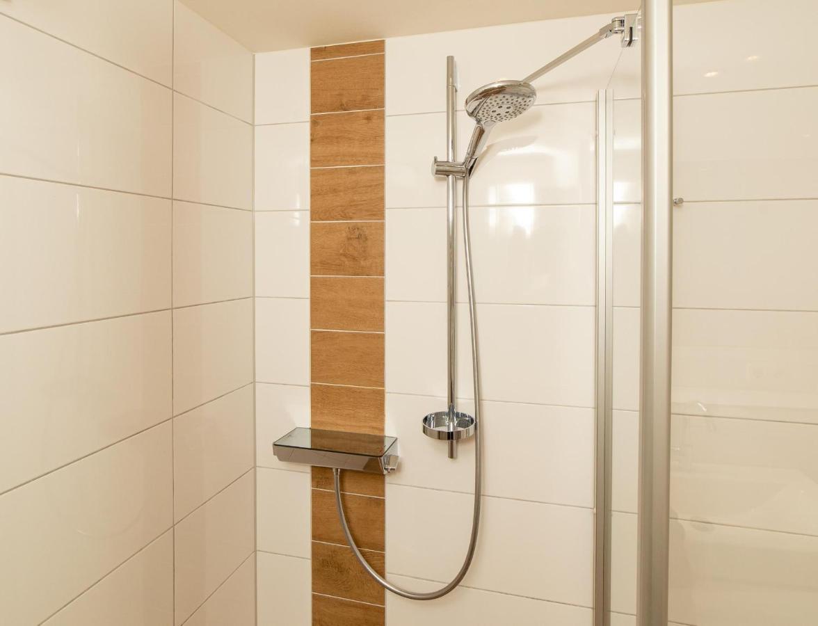 Haus Watthus - Wohnung Paradies Nebel Esterno foto