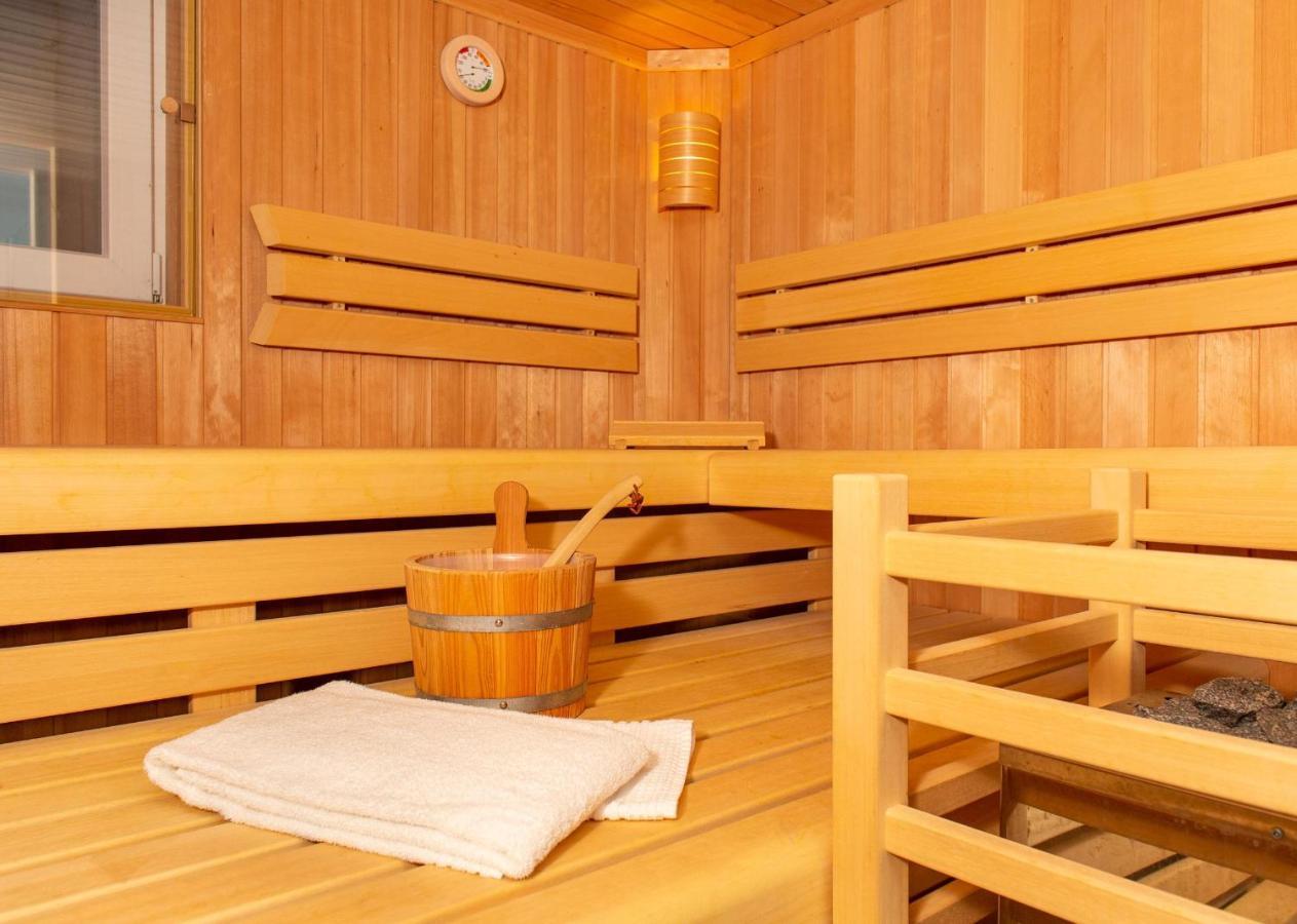 Haus Watthus - Wohnung Paradies Nebel Esterno foto